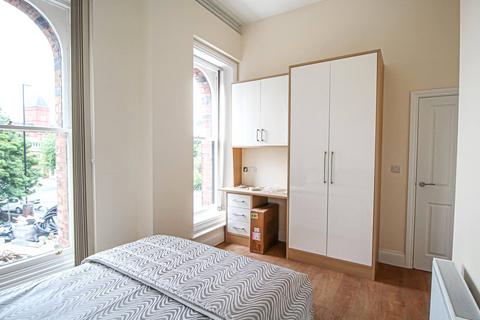 undefined, Apt 6, Fairbairn Residence, 12 Clarendon Road LS2