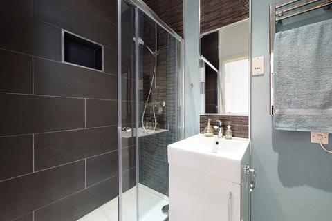 2 bedroom apartment to rent, Apt 51, Q One Residence, Wade Lane LS2