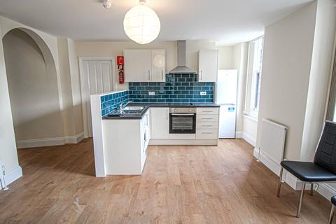 2 bedroom apartment to rent, Apt 2 , Fairbairn Residence, 12 Clarendon Road LS2
