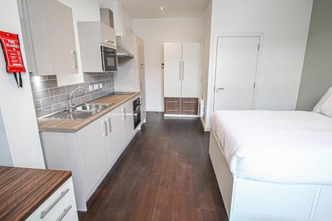 Studio to rent, Apt 25, Park Square Residence, 21 Park Square South LS1