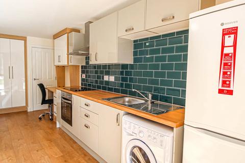 1 bedroom apartment to rent, Apt 18, Fairbairn Residence, 12 Clarendon Road LS2