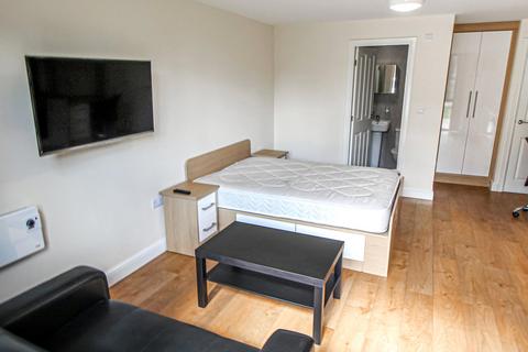 1 bedroom apartment to rent, Apt 18, Fairbairn Residence, 12 Clarendon Road LS2