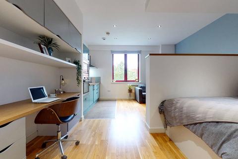 Studio to rent, at Leeds, Apt 81, Q One Residence, Wade Lane LS2