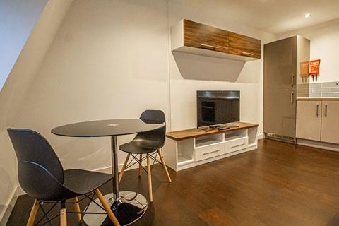 2 bedroom apartment to rent, Apt 64, Park Square Residence, 21 Park Square South LS1