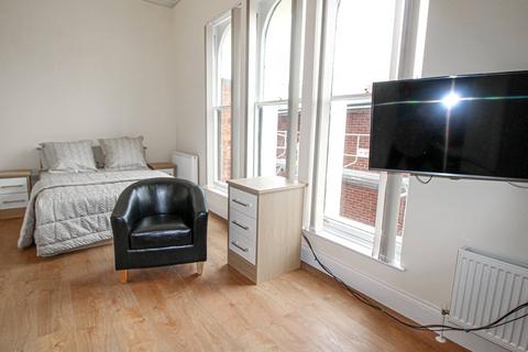 1 bedroom apartment to rent - Fairbairn Residence #280683