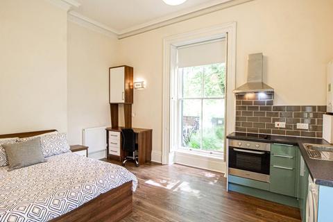 undefined, Apt 2, Clarendon House, 20 Clarendon Road LS2