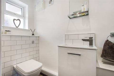 8 Aintree Close, Gravesend, DA12 5AS