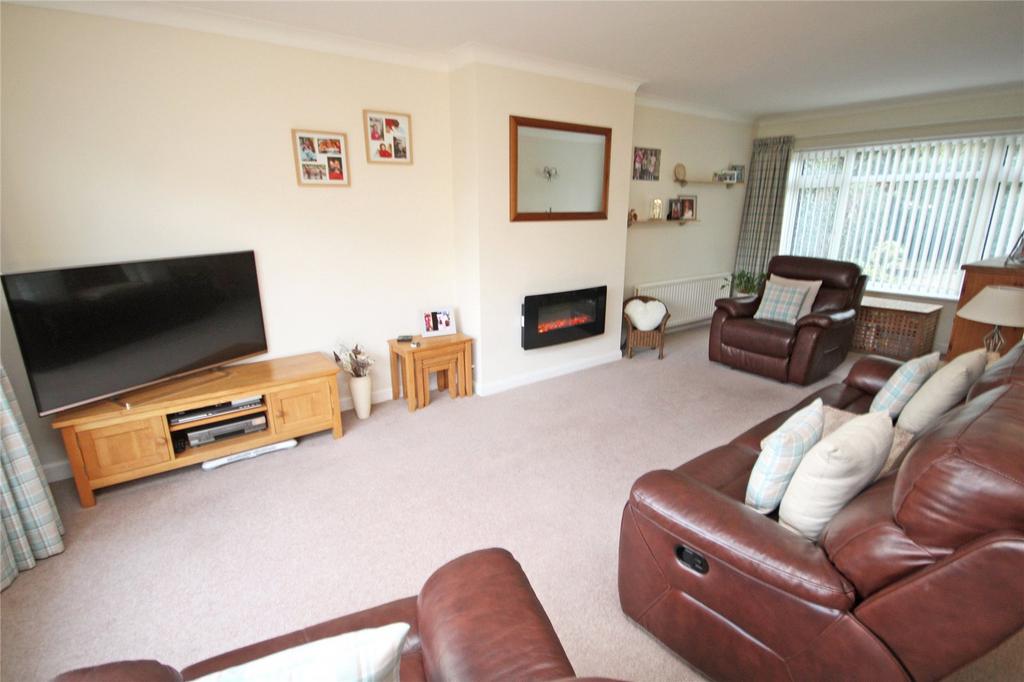 Osborne Road, New Milton, Hampshire, BH25 3 bed detached house for sale