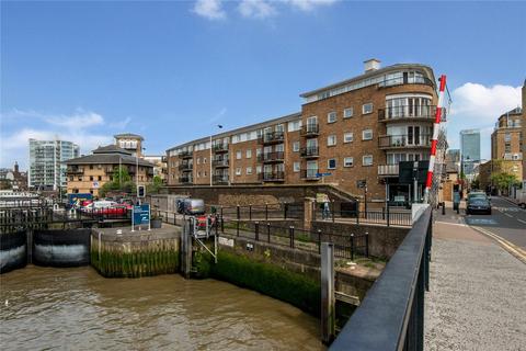 2 bedroom apartment to rent, Narrow Street, E14