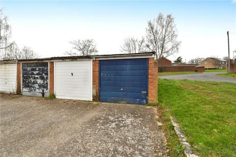 3 Beverley Gardens, Romsey, SO51 7TA