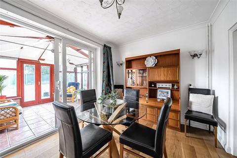 16 Kettlewell Close, Woking, GU21 4HZ