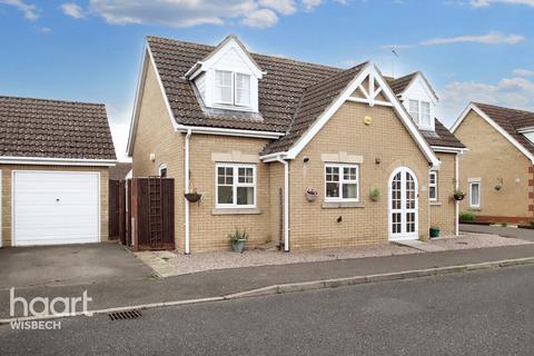 3 bedroom detached bungalow for sale, Orchard Close, Leverington