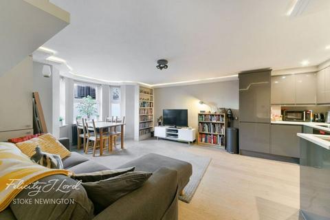 1 bedroom flat for sale, Stoke Newington Common, Stoke Newington, N16