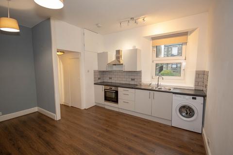 2 bedroom flat to rent, Rose Street, Dunfermline, KY12