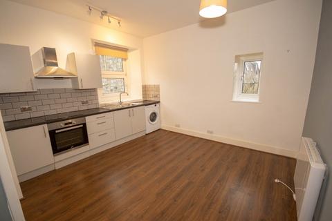 2 bedroom flat to rent, Rose Street, Dunfermline, KY12