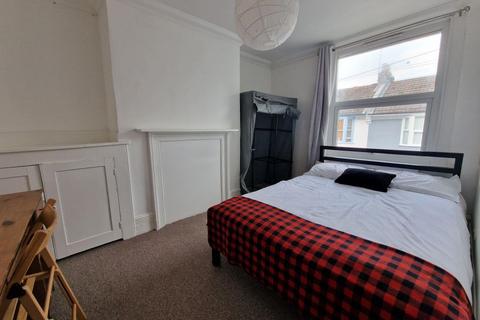 4 bedroom house to rent, Hanover Terrace, BRIGHTON BN2