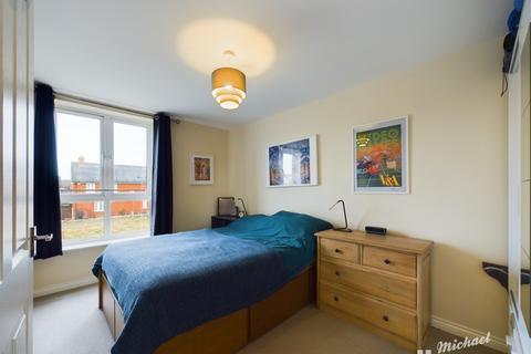 2 bedroom flat for sale, Nicholas Charles Crescent, Aylesbury