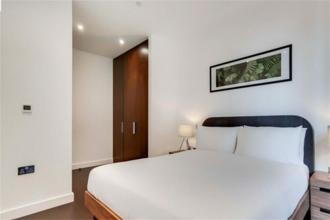 1 bedroom apartment for sale, Madeira Tower, Ponton Road, SW11