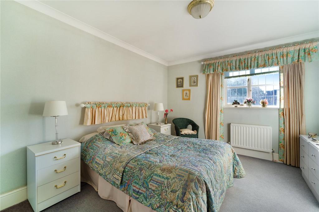 2nd Bedroom
