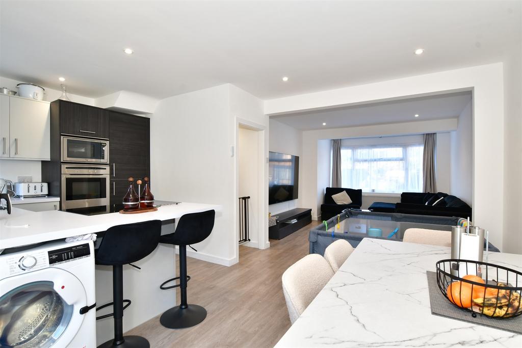 The Chase, Chatham, Kent 3 bed end of terrace house for sale £385,000