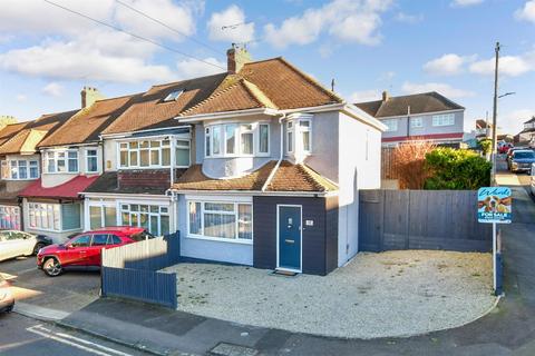 3 bedroom end of terrace house for sale, The Chase, Chatham, Kent