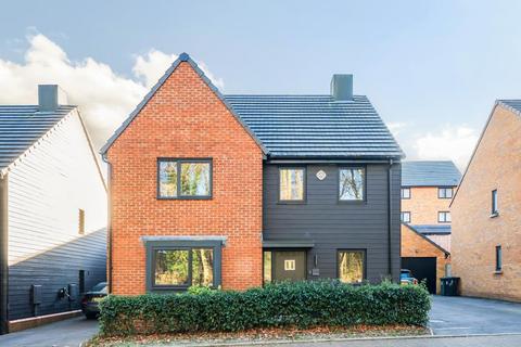11 Balata Way, Basingstoke, RG24 9YP
