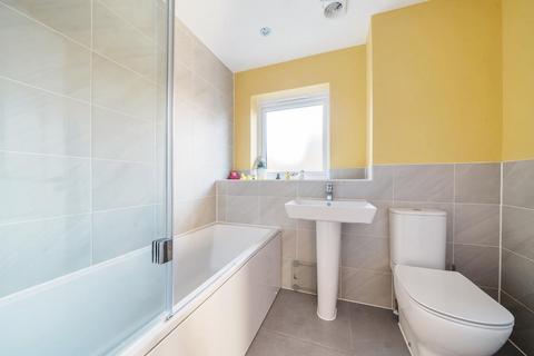 11 Balata Way, Basingstoke, RG24 9YP