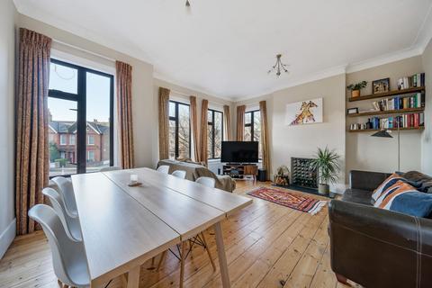 3 bedroom flat for sale - Croxted Road, Herne Hill