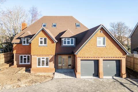 6 bedroom detached house for sale, Orwell Spike, West Malling, Kent, ME19.