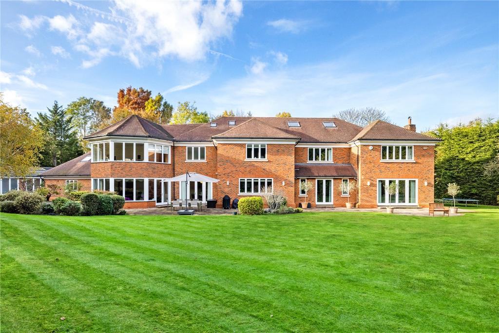 Fairoak Lane, Oxshott, Surrey, KT22 7 bed detached house for sale £