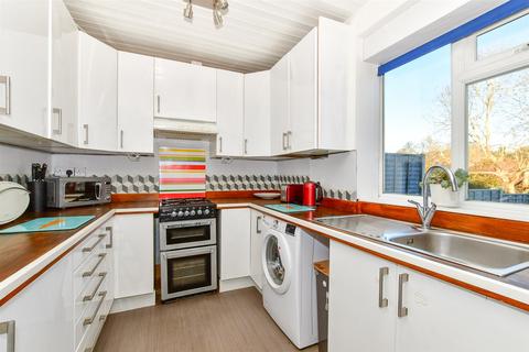 35 Beechen Lane, Lower Kingswood, Tadworth, KT20 6RY