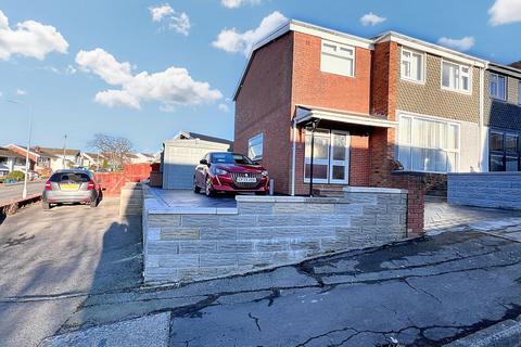 5 bedroom semi-detached house for sale, Lidmore Road, Barry, CF62