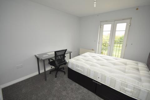 3 bedroom flat to rent, Walker Grove, Hatfield AL10