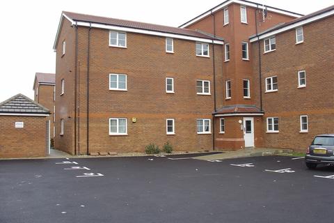 3 bedroom flat to rent, Walker Grove, Hatfield AL10