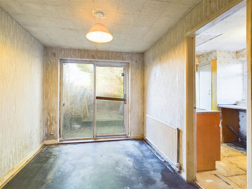Manor Avenue, Burscough, Ormskirk, Lancashire, L40 7TT 3 bed semi