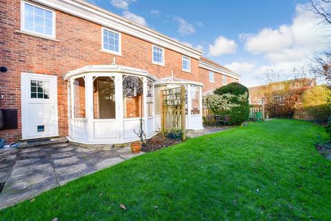 2 bedroom terraced house for sale, Hills Place, Horsham, West Sussex