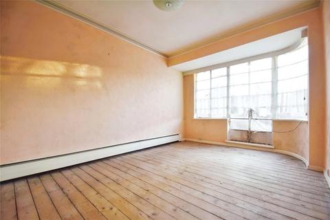 3 bedroom end of terrace house for sale - Radley Avenue, Ilford, IG3
