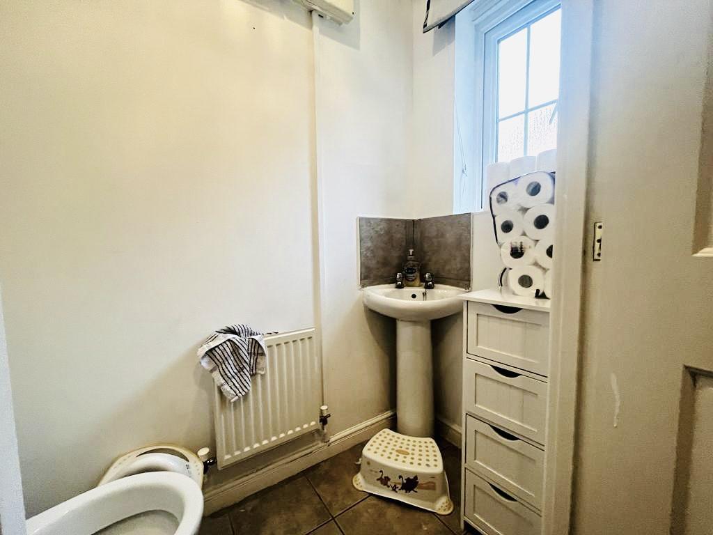Pentrebach, Merthyr Tydfil CF48 3 bed semidetached house for sale £
