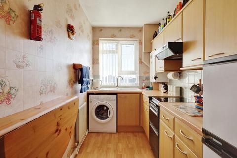 1 bedroom apartment for sale, Bellhouse Road, Leigh-on-sea, SS9