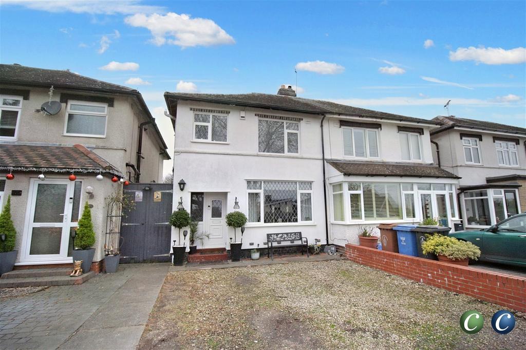 Westfields Road, Armitage, Rugeley, WS15 4AH 2 bed semidetached house