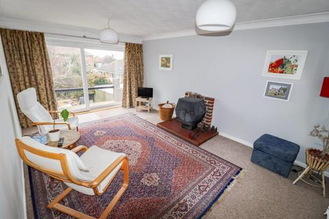 4 bedroom end of terrace house for sale, Southwood Road, Hayling Island