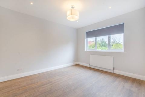 5 Pitfold Road, London, SE12 9JB