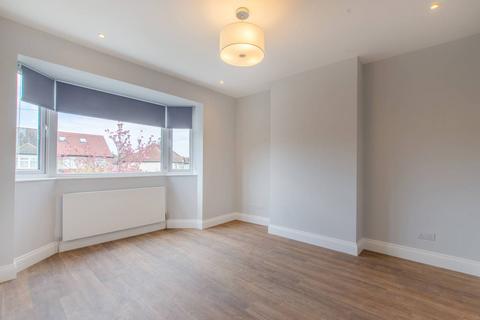5 Pitfold Road, London, SE12 9JB