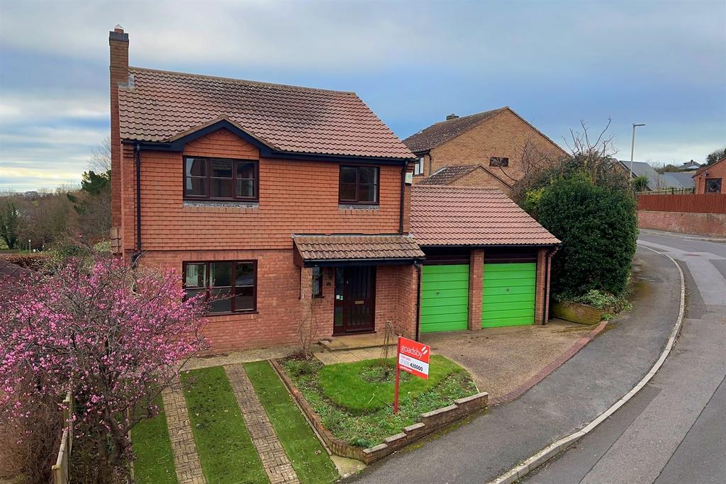 Bridport 4 bed detached house for sale £425,000