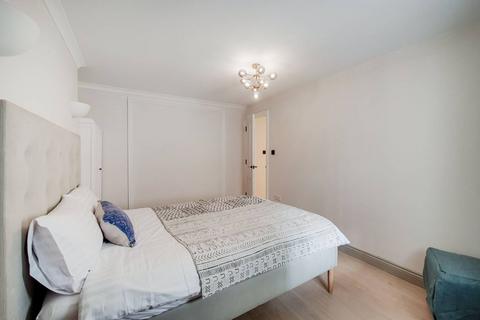 3 bedroom maisonette to rent, Devonia Road, Angel, London, N1