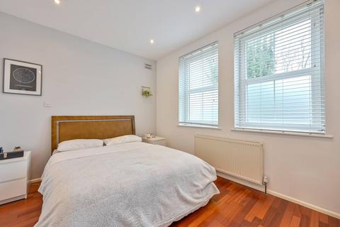 59a Cranes Park, Surbiton, KT5 8AS
