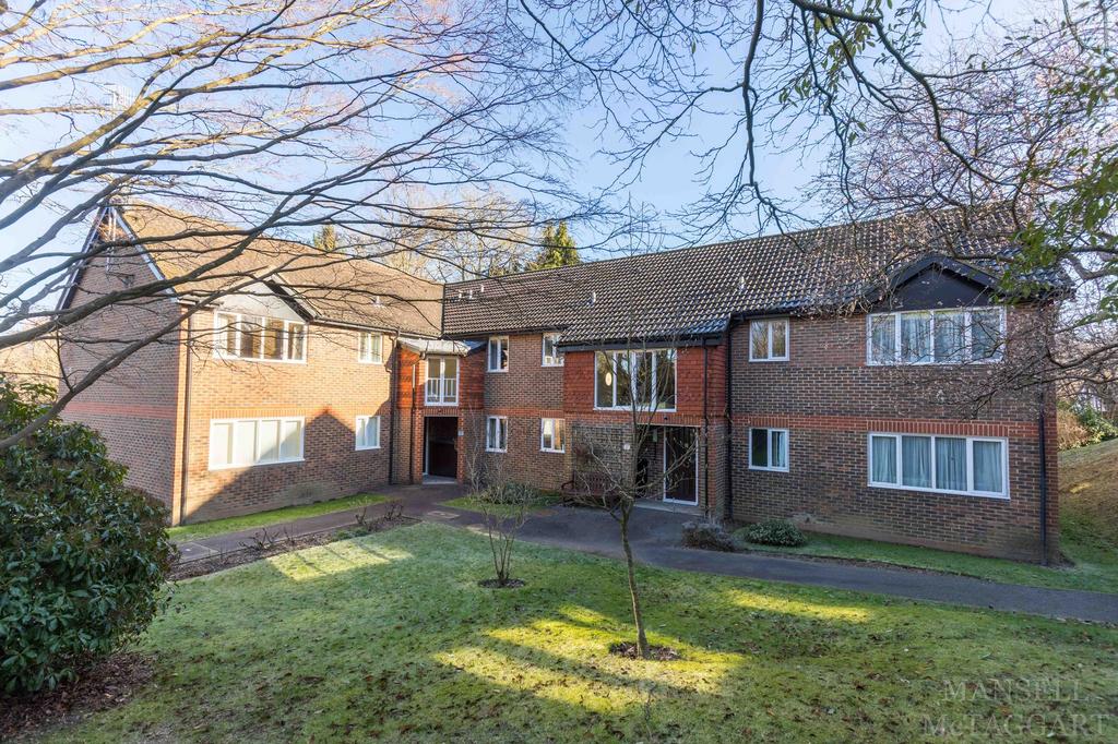 Hartfield Road, Forest Row RH18 2 bed retirement property for sale £160,000