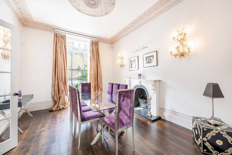 4 bedroom maisonette to rent, Stafford Terrace, Phillimore Estate, London, W8