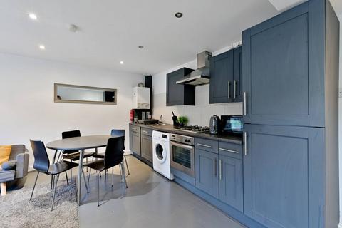 2 bedroom flat for sale, Roehampton Lane, Roehampton, London, SW15