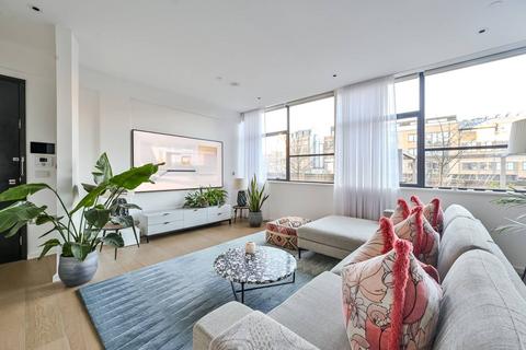 3 bedroom flat for sale, Long Street, Shoreditch, London, E2